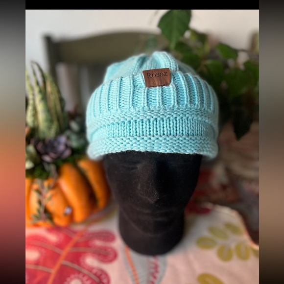 Rosoz ponytail beanie. Turquoise blue. One Size EUC - Picture 2 of 8